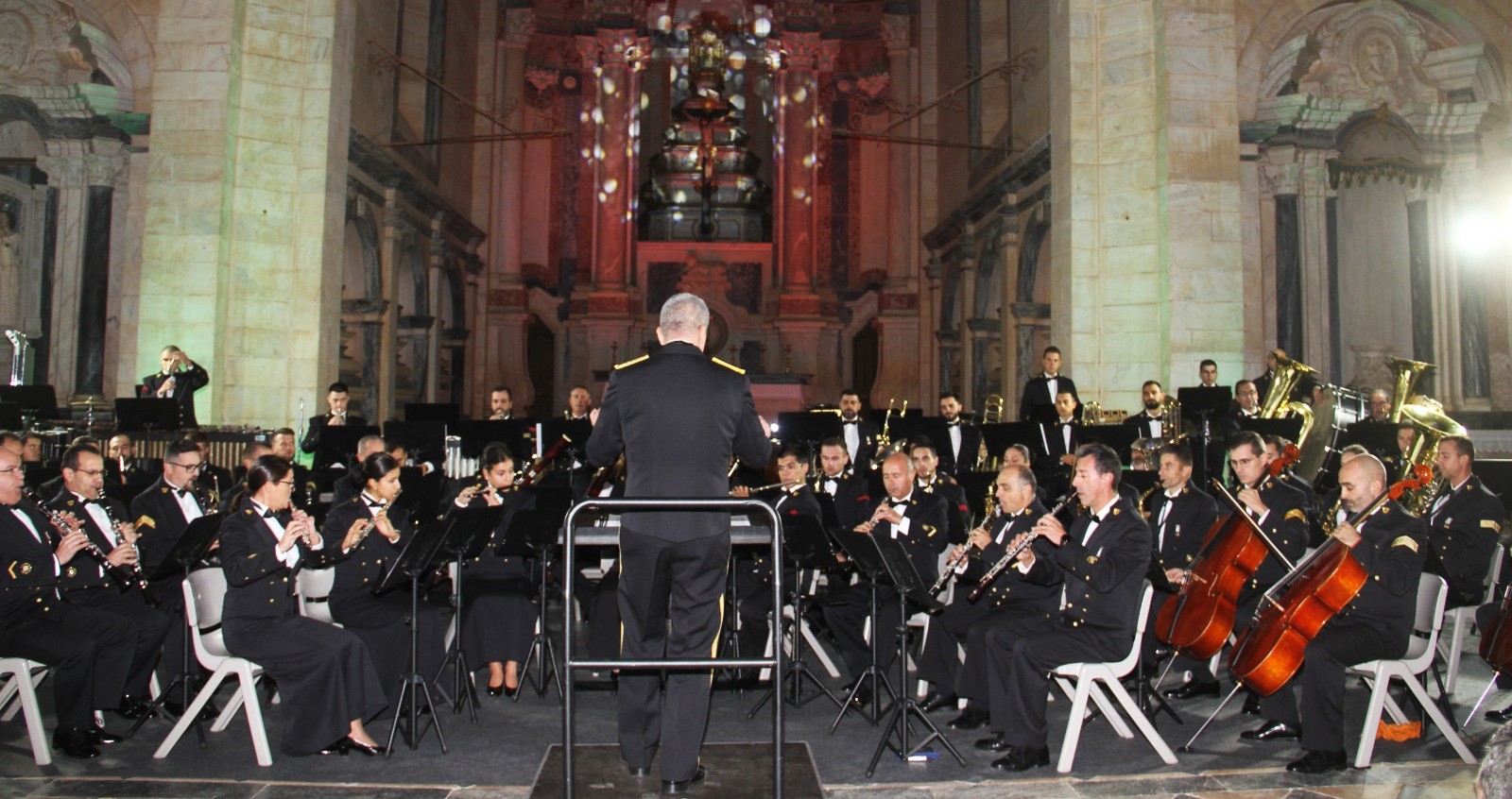 Banda Sinfônica do Exército faz concerto em homenagem ao Dia do Soldado